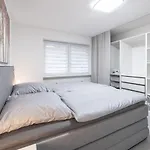 Exklusive (OG) Neubau-Ferienwohnung mit Fernsicht